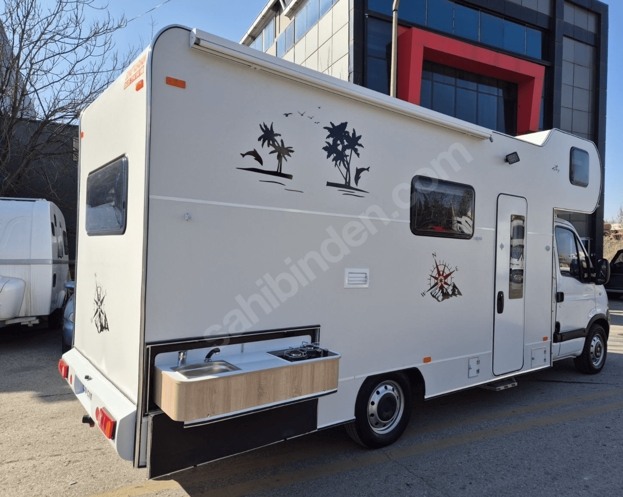 6 kişilik karavan iç yaşam alanı