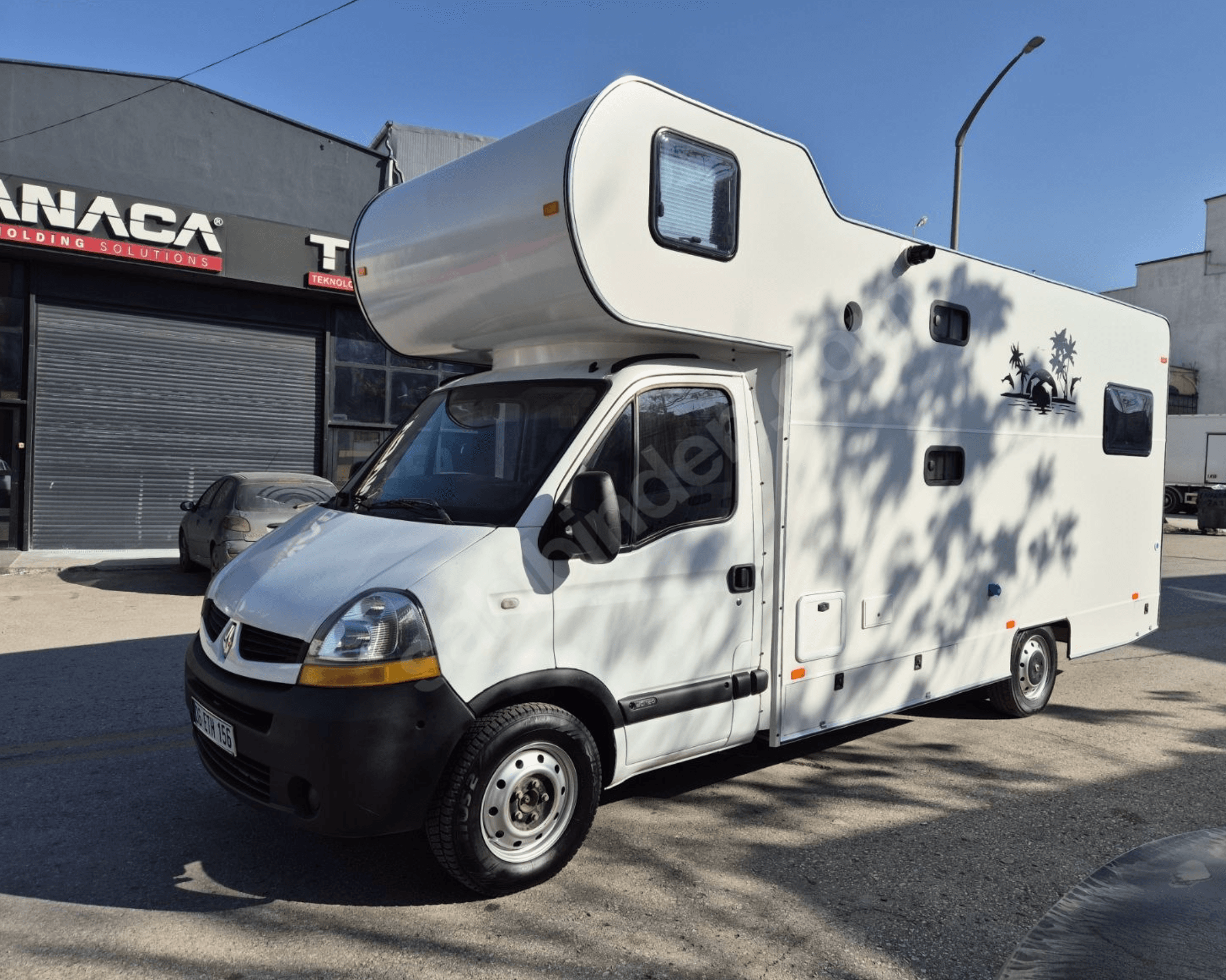 Karavan mutfak ve yaşam detayı